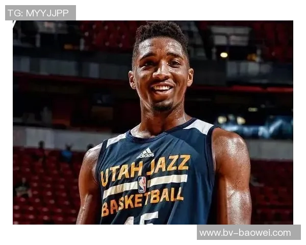 米切尔称赞朗佐组织能力提升三分球进步助力队友得分